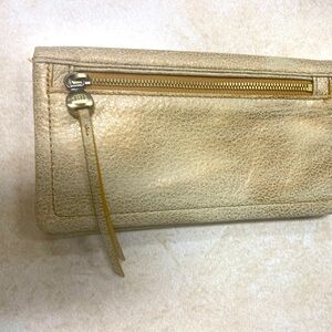 Hobo Wallet
Lumen Continental Wallet